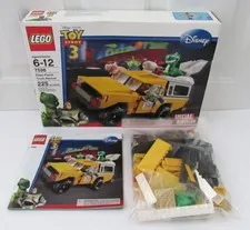 2010 LEGO DISNEY PIXAR TOY STORY 3 NO. 7598 PIZZA PLANET TRUCK RESCUE *NO HAMM*