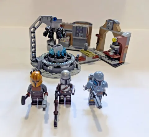 LEGO Star Wars | The Armorer’s Mandalorian Forge (75319)