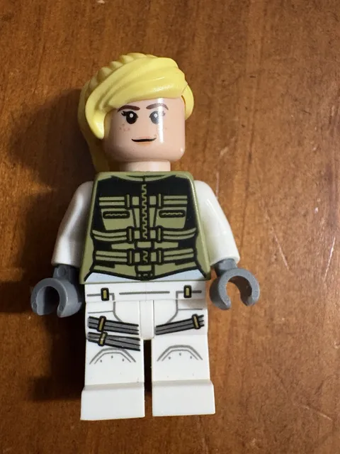 LEGO Marvel Yelena Belova Minifigure sh623 Black Widow Helicopter Chase 76162