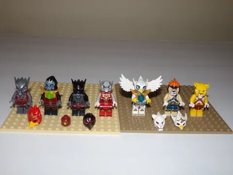 Huge Lot Lego Chima Minifigures And Accessories