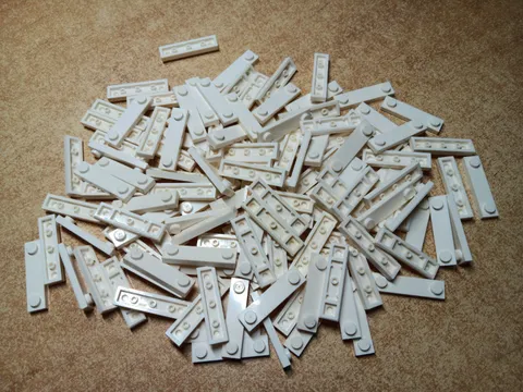 LEGO BULK LOT OF 124 WHITE MODIFIED PLATES 1X4 WITH 2 STUDS  #92593 #41740
