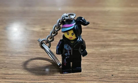 Lego Wyldstyle Lucy minifigure keychain from Lego Movie used