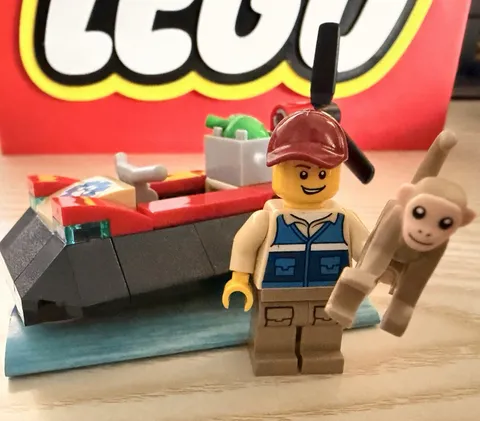 Lego City Wildlife Rescue Hovercraft With Minifigure (30570)