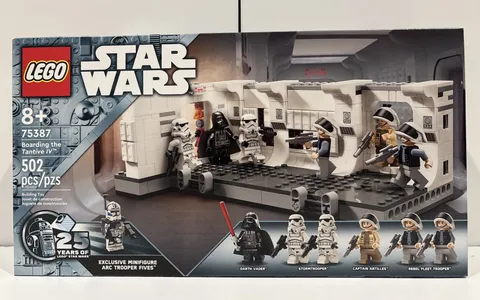 LEGO Star Wars: Boarding the Tantive IV (75387) New Sealed