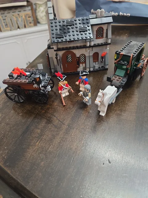 LEGO 4193 Pirates of the Caribbean: The London Escape Prebuild 3 Minifigures 