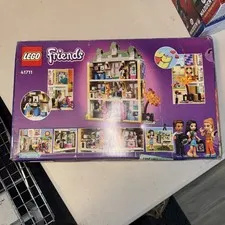LEGO Friends Emma's Art School 41711 844 pcs Retired New Damaged Box