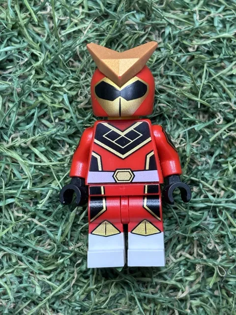 Lego Minifigure 71027 Collectible Series 20 Super Warrior Retired CMF