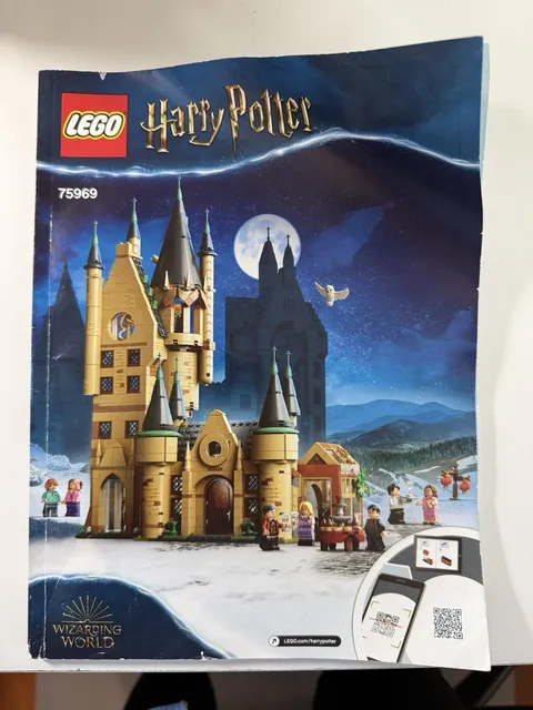 Lego Harry Potter: Hogwarts Astronomy Tower (#75969) -- Good Used Condition