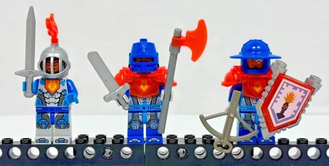 LEGO (853676) Nexo Knights: Accessory Blister Pack 3 Minifigures Complete Castle