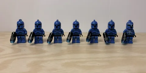 LEGO Star Wars Mandalorian Senate Commando figure set. Captain included