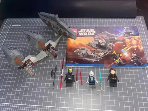 Lego Star Wars Sith Nightspeeder (7957) Anakin , Savage, Ventress 