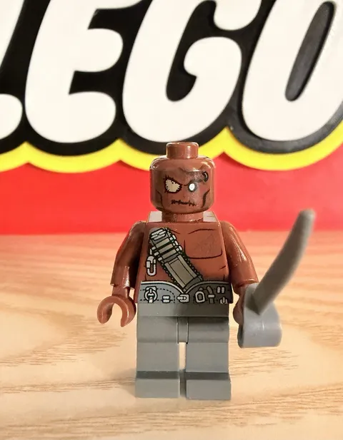 Lego Pirates of the Caribbean Gunner Zombie Minifigure With Accessory