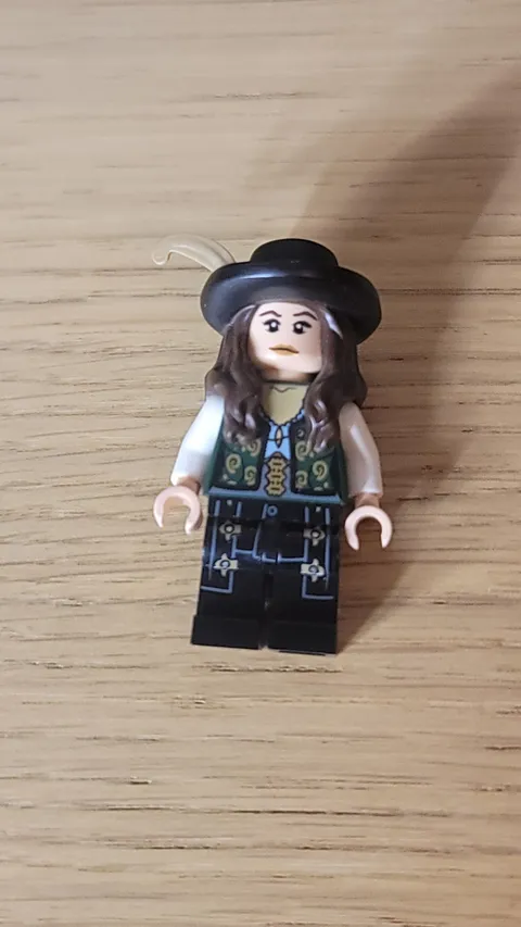 Lego Pirates of Caribbean Minifigure Angelica w/ Hat (4195) Queen Anne's Revenge