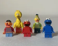 LEGO Sesame Street Minifigures-Burt-Ernie-Elmo-Big Bird-Cookie Monster