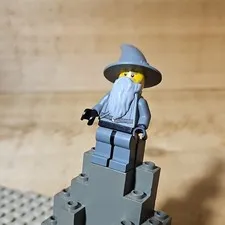 LEGO Plastic Wizard Minifigure Figure w/ Hat & Long Beard LEGO Character Wizard
