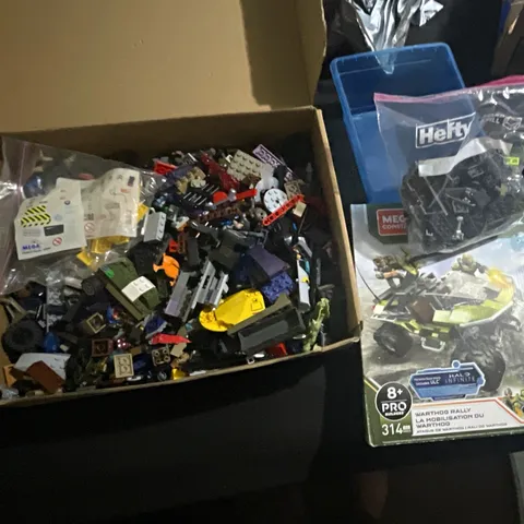 LEGO Bulk Lot Mixed Multicolor Pieces & Parts in Bag w/ Warthog Rally Manual
