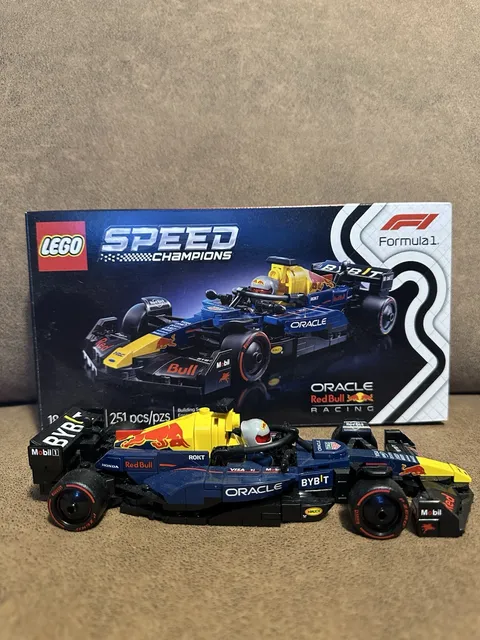 LEGO SPEED CHAMPIONS: Oracle Red Bull Racing Rb20 F1 Race Car (77243) (BONUS)