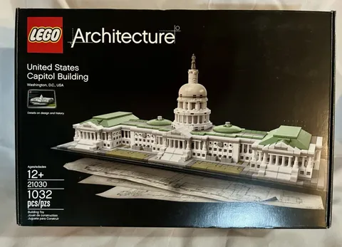 LEGO ARCHITECTURE: United States Capitol Building (21030)