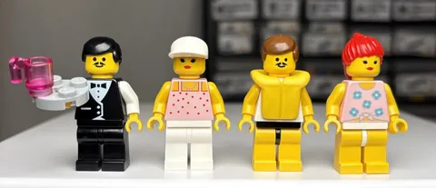 LEGO Town Paradisa 6410 Cabana Beach MINIFIGURE ONLY par006 par018 par032 wtr001