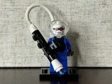LEGO Minifigure Mr. Freeze Set 7783 Batman Batcave - bat011