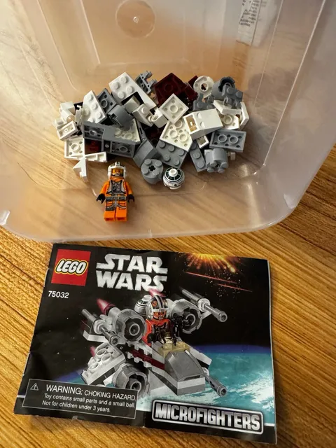 LEGO #75032 STAR WARS - X-Wing Microfighter 100%