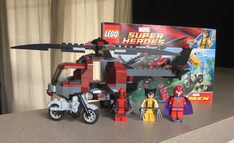 LEGO Marvel: Wolverine's Chopper Showdown (6866) Complete w/ Original Figs