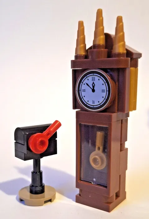 LEGO 11370 Stranger Things Vecna CLOCK & mailbox from The Creel House