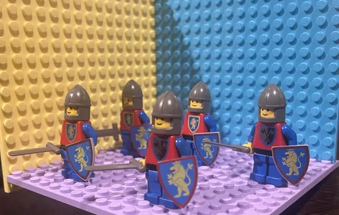 Lego Castle Lion Knights Vintage Minifigure Lot Of 5x Rare Vintage