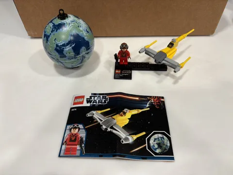 LEGO Star Wars Naboo Starfighter & Naboo Set (9674) 100% Complete w/instructions