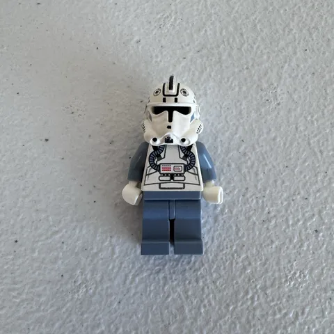 Lego Star Wars Minifigures Clone Trooper V-Wing Pilot Phase 2 Sand Blue SW0118