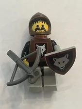 LEGO Castle Wolfpack Minifigure Brown Hood With  Cape, Shield, And Arrow cas25
