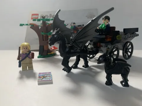 LEGO Harry Potter: Hogwarts Carriage and Thestrals (76400) 100% W/ Instructions