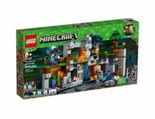 LEGO Minecraft: The Bedrock Adventures (21147)