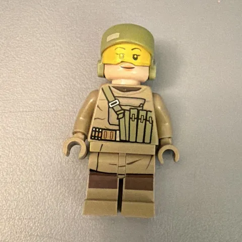 LEGO Star Wars Minifigure Tan Uniform Soldier Figure w/ Olive Green Helmet