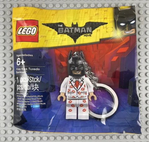 LEGO The Batman Movie 5004928 KISS KISS TUXEDO BATMAN MNIFIGURE KEYCHAIN New