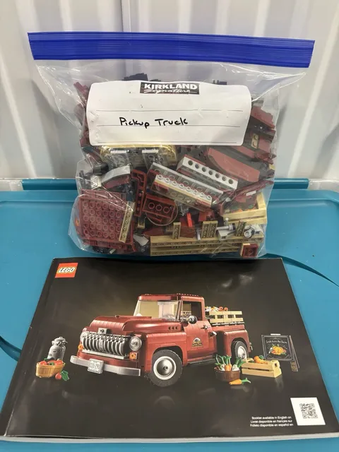 Lego Icons 10290 Green Farm Country Pickup Truck Complete with Manual