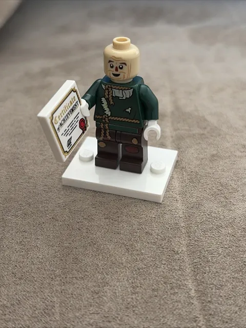 LEGO Scarecrow Minifigure from Wizard Of Oz LEGO Movie 2 tlm165 Missing Hat