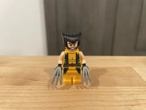 LEGO Marvel Super Heroes Wolverine Minifigure Rare 6866