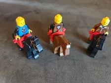 LEGO Western / Castle Knights Riders With Horse Figures And 3 Minifigures