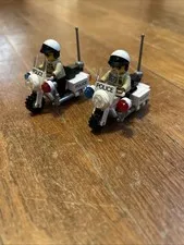 Lego MOC 4 Wide, “Chips” Police, California Highway Patrol