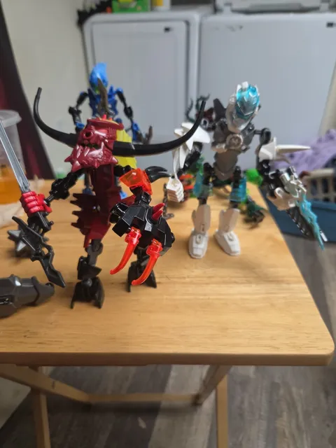 LEGO BIONICLE Lot – 4 Figures Some Pcs Missing . Bn23