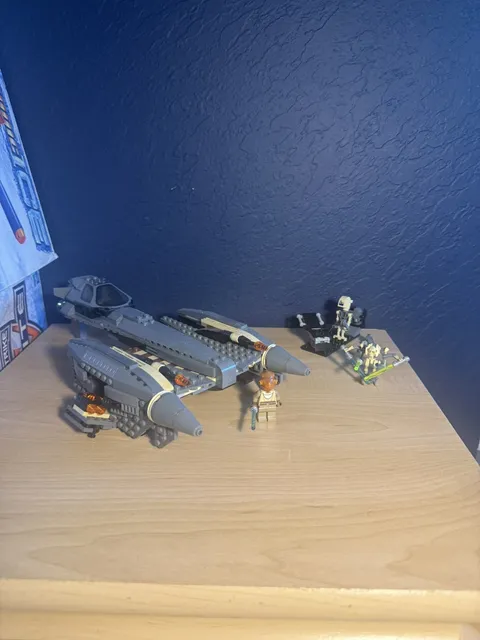 LEGO Star Wars 8095 General Grievous' Starfighter 454pc Set 2010