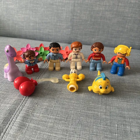 Lego Duplo Lot of 7 Figures Adult & Children, Flounder, Lumiere, Extra Pieces