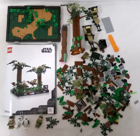 LEGO Star Wars 75353 Endor Speeder Chase Diorama Set Incomplete