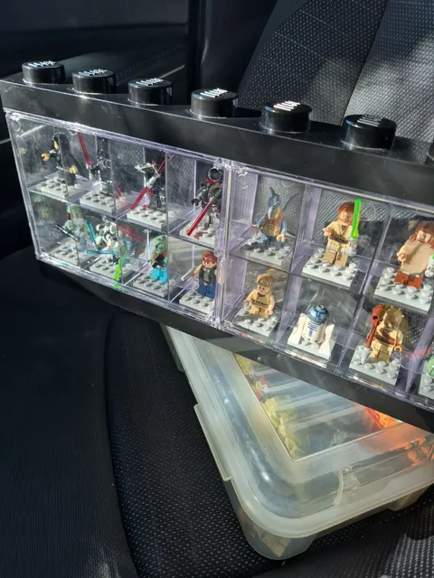 Collection of 16 STAR WARS LEGO Figures with LEGO Display Case Included. No Box