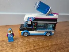 LEGO CITY: Penguin Slushy Van (60384)