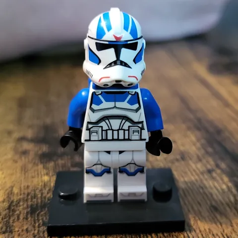 LEGO Star Wars Clone Trooper Minifigure Blue Arms White Legs White Helmet