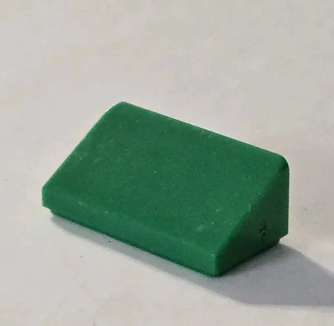 LEGO Parts - Green Slope 30 1 x 2 x 2/3 - No 85984