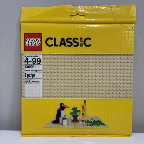 LEGO Baseplate Base Plate 10699 NEW + 4 extra baseplates