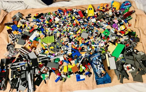 Lego Lot 13.3 Pounds lbs Random Mixed Pieces Bulk!  W/Takadox 8916 As Is.🧱